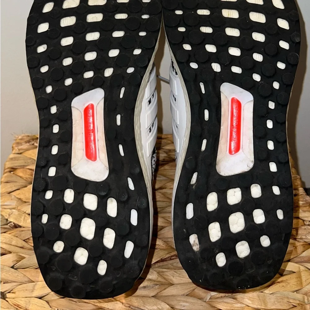 Adidas Ultraboosts - Picture 3 of 5